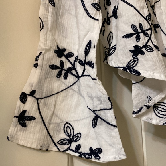 Small b. Original by Shoe Fly Top - Picture 6 of 8